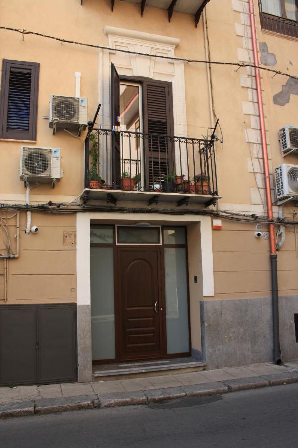 Due Cappuccini Apartment Palermo Ngoại thất bức ảnh